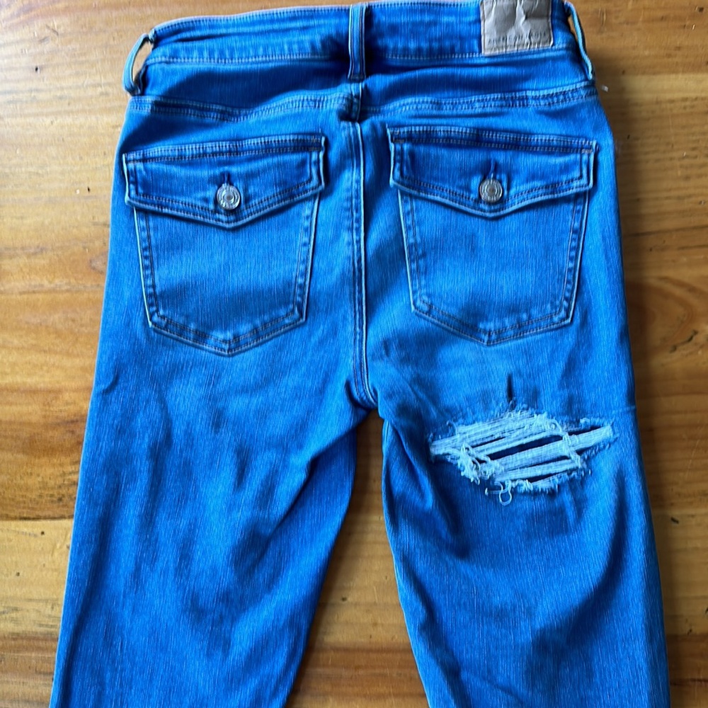 American Eagle Ripped Jeans - Picture 3 of 5